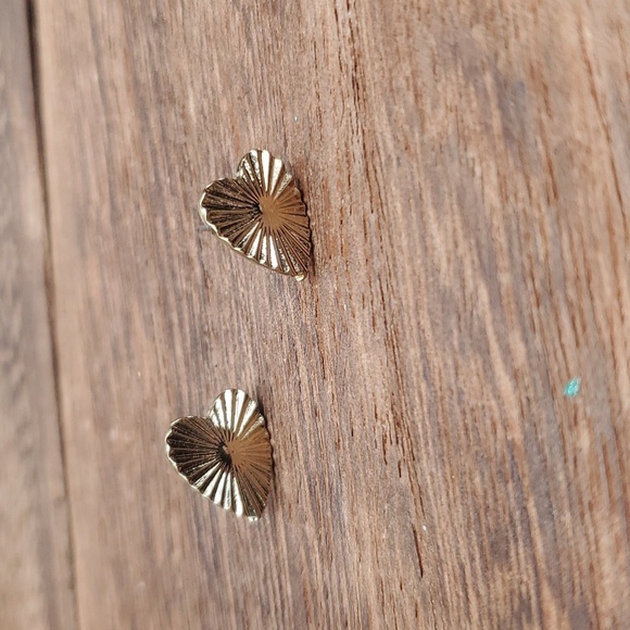 Sunburst‎ ray heart earrings E202 - Picture 1 of 2